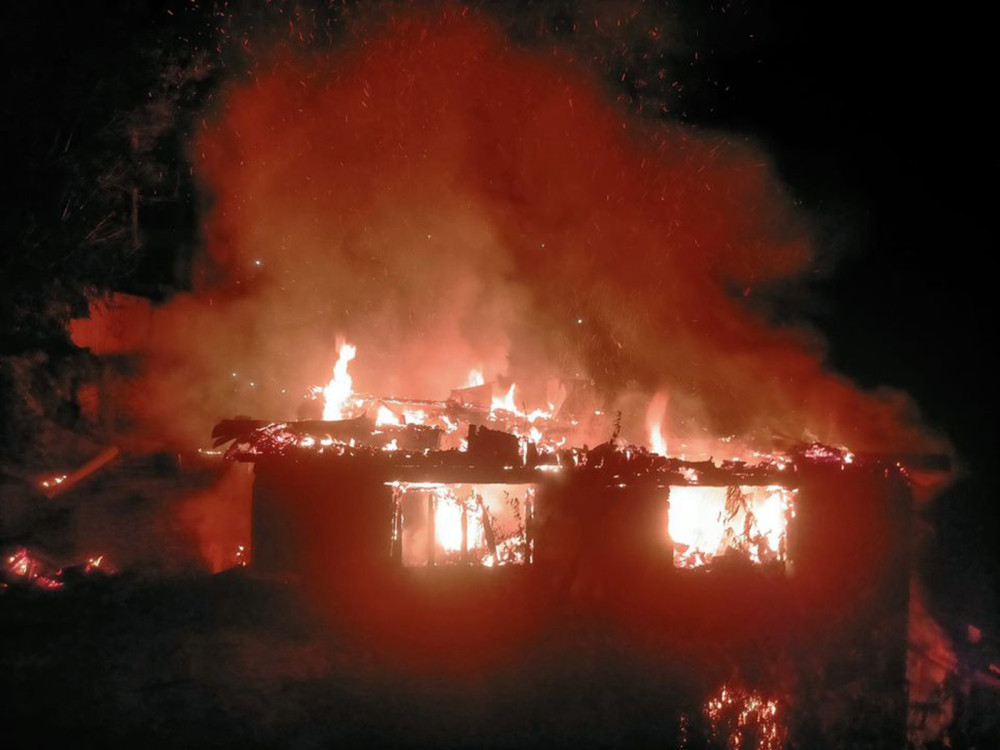Fire destroys eight houses in Gamgadhi