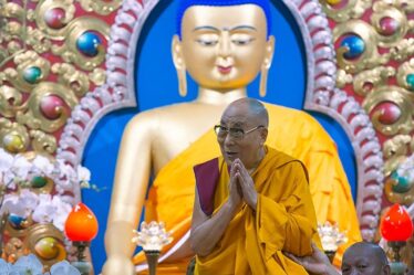 His Holiness the Dalai Lama Will Attend a Long-life Prayer Offering on Wednesday