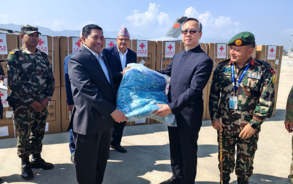 China hands over relief materials for quake victims